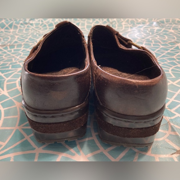 💛TODAY***$23***Born dark brown clogs with antique gold hardware, leather uppers - Picture 3 of 4